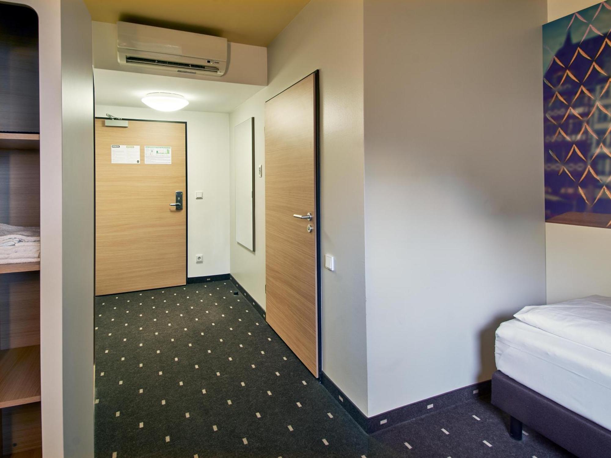 B&B Hotel Frankfurt-Nord Франкфурт-на-Майні Екстер'єр фото